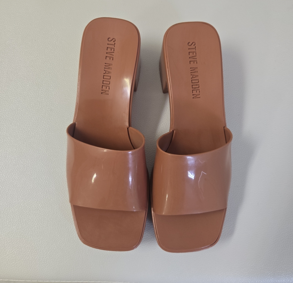Steve Madden Tan/Nude Patent Block Heel Slide Mules